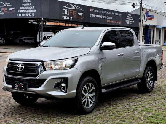TOYOTA HILUX 2.7 SRV 4X2 CD 16V FLEX 4P AUTOMÁTICO TOYOTA HILUX 2.7 SRV 4X2 CD 16V FLEX 4P AUTOMÁTICO